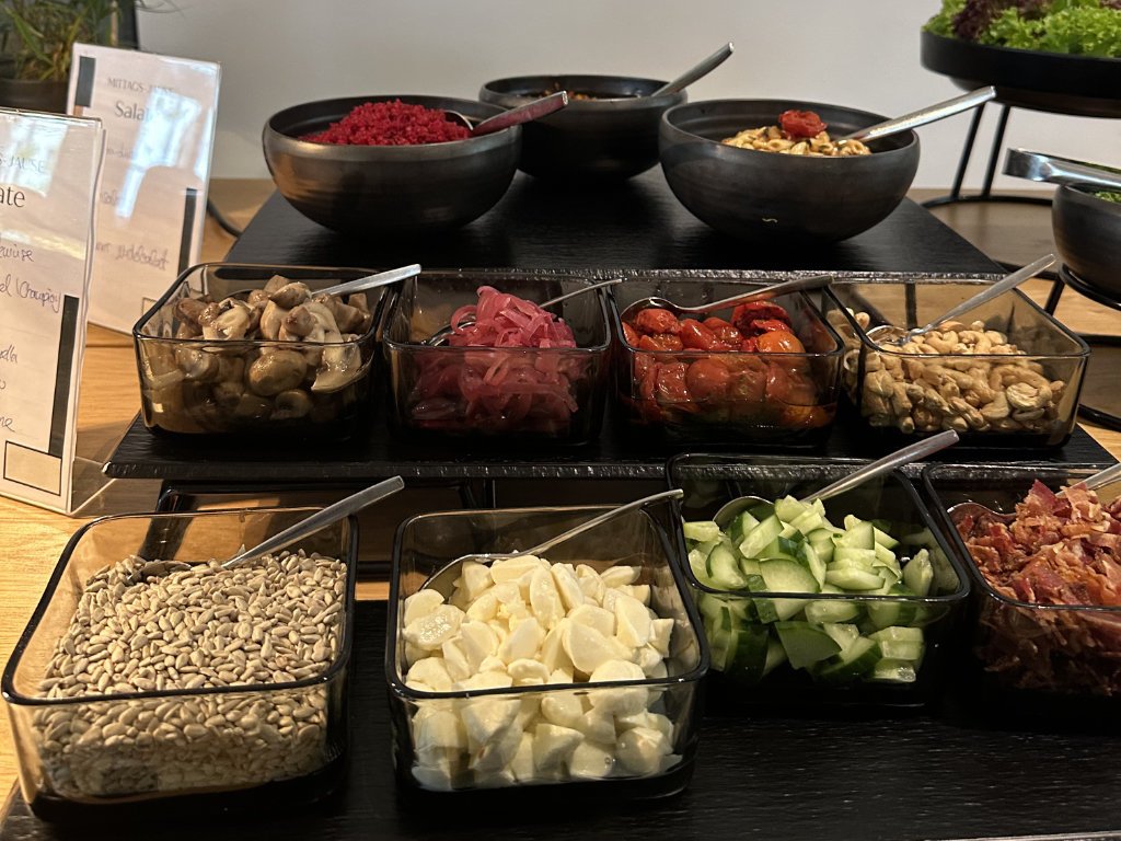 verschiedene Salat-Toppings
